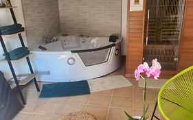 Gite L'Etable Detente Salle Spa En Supplement